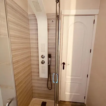 Encanto Toledano En Puerta Del Vado *